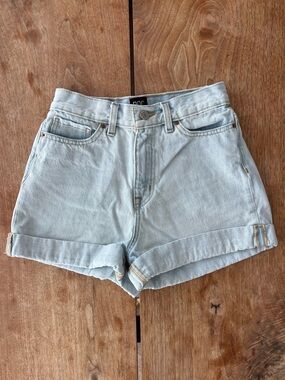 BDG Mom High Rise Denim Shorts Women’s 25 Light Wash Rolled Hem